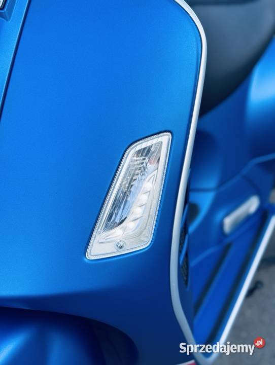 2022 Vespa 300 GTS Hpe