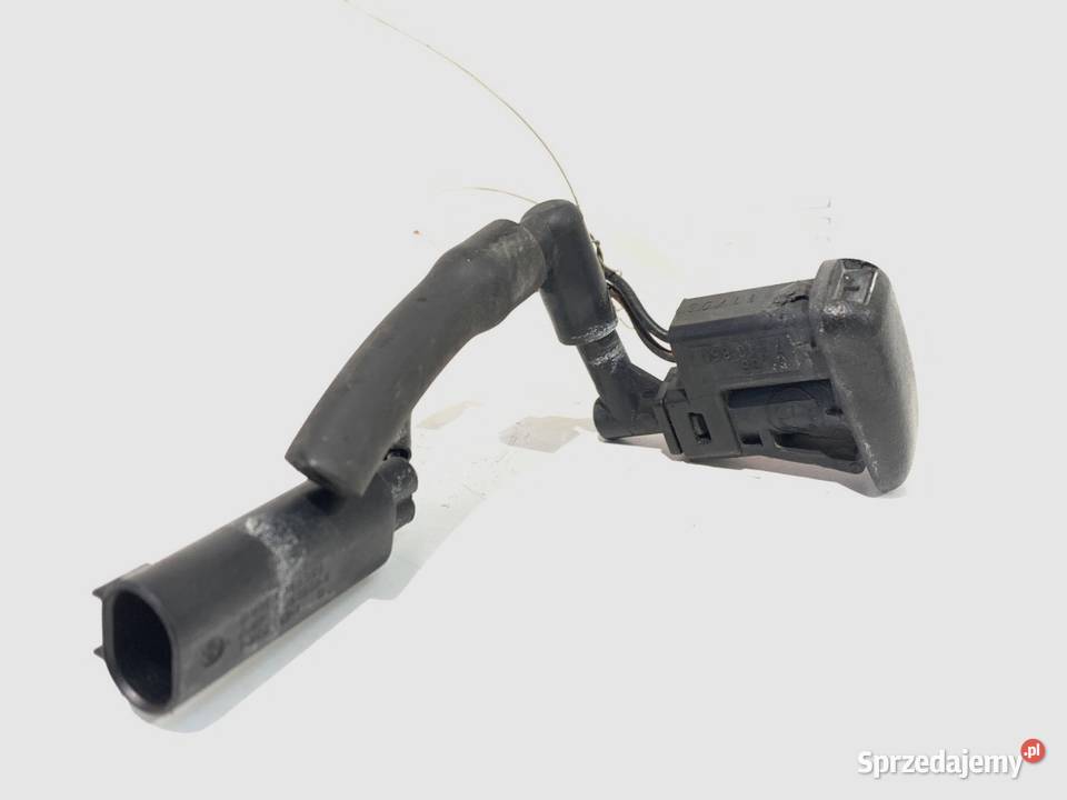 DYSZA SPRYSKIWACZA SZYBY BMW E87 0313 7110851