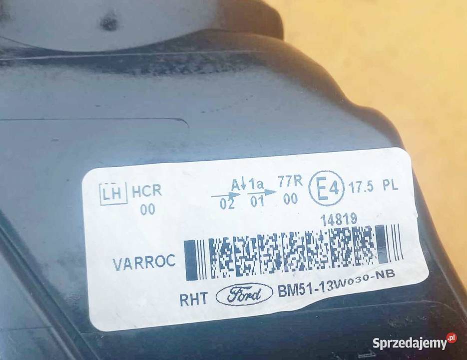 FORD FOCUS MK3 LAMPA REFLEKTOR LEWY PRZÓD Radom