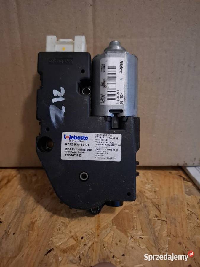 MERCEDES W212 SILNICZEK SZYBERDACHU Wrocław