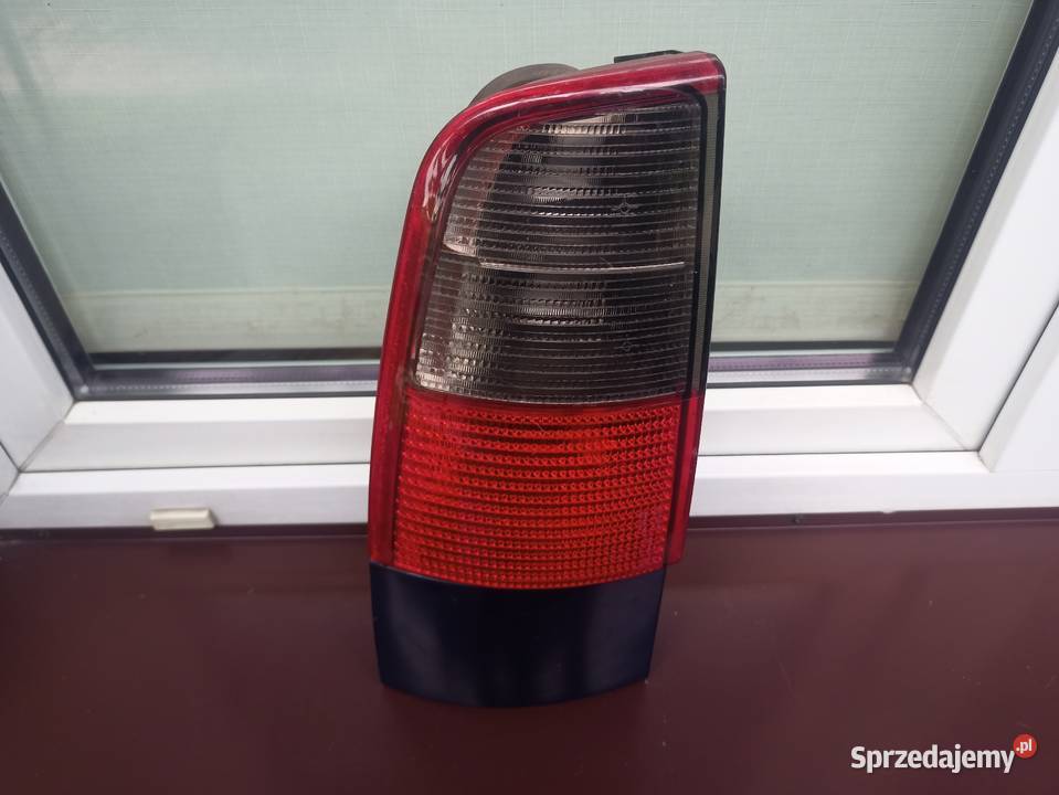 Seat Cordoba Vario Kombi lampa tył tylna lewa Sieradz