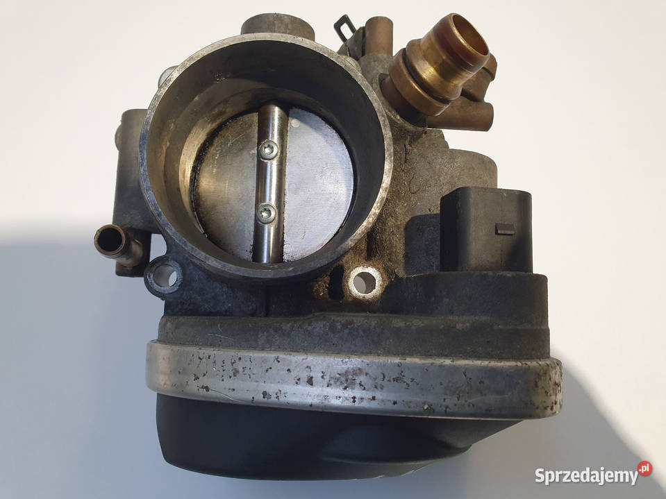 PRZEPUSTNICA Opel Astra III H 16 16V 55560398 Rudka