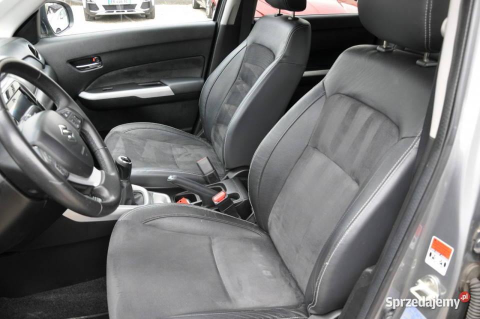 Suzuki Vitara 16 120 Full LED Radar Czujniki Rok produkcji 2018 śląskie