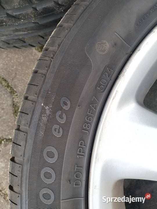 Felgi z oponami letnimi Toyota Avensis t25 r17 Samochodowe Starogard Gdański sprzedam