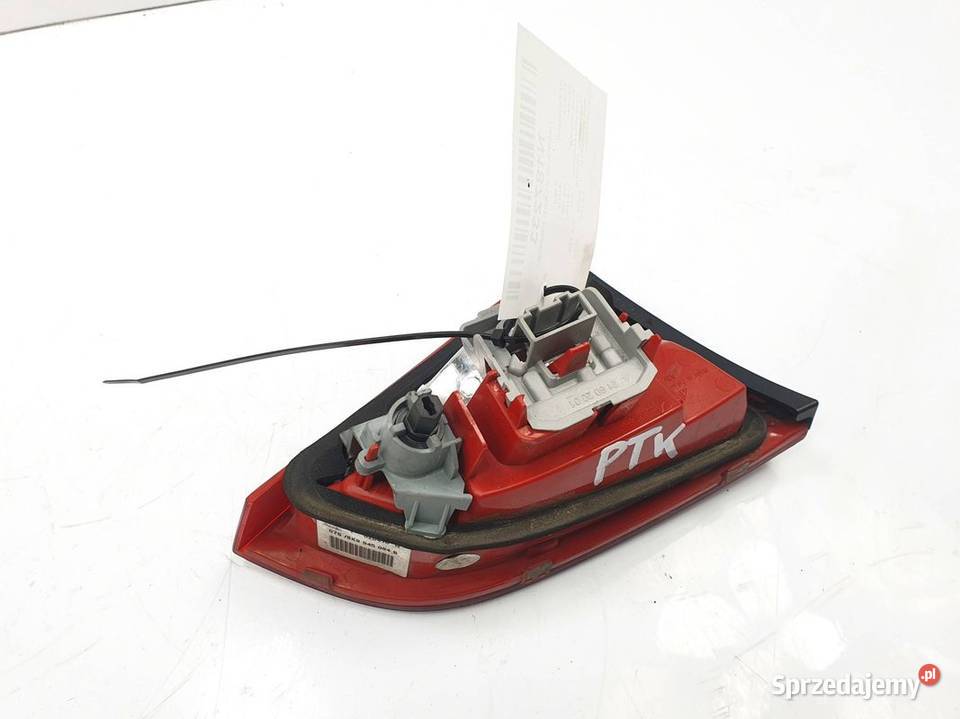LAMPA W KLAPE PRAWA AUDI A4 B8 8K9945094B Lipno