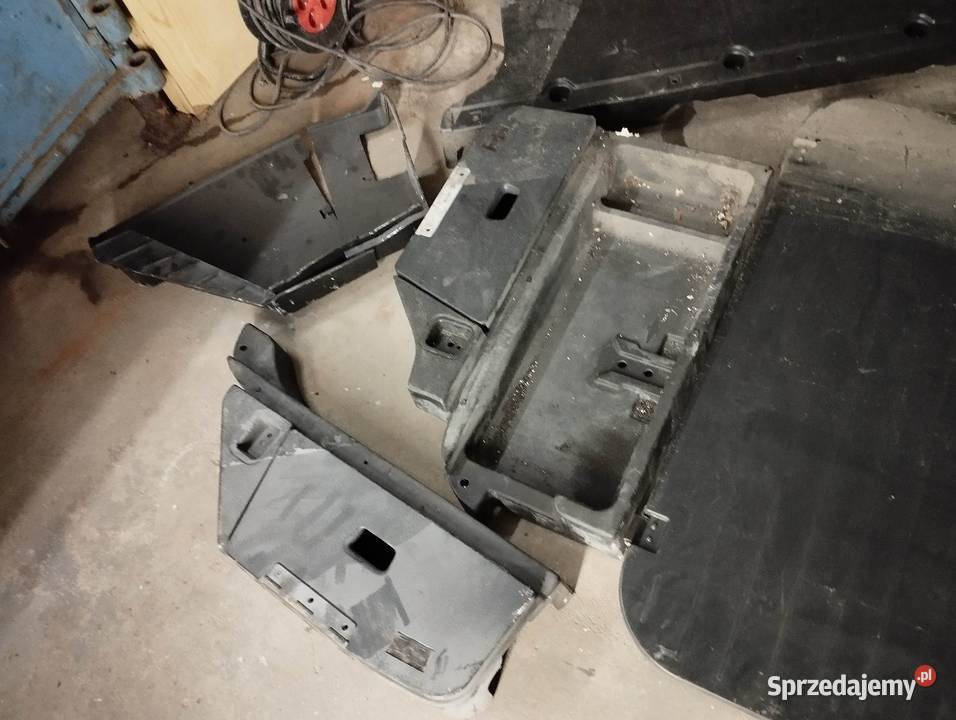 Elementy bagażnika Accord IV aerodeck sprzedam