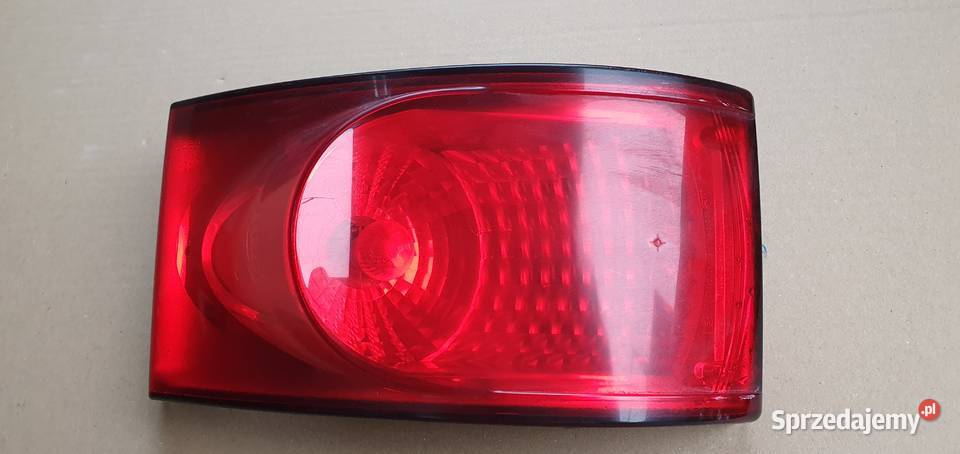 AUTOBUS LAMPA TYŁ HELLA CZERWONA ZWYKŁA Bieleń