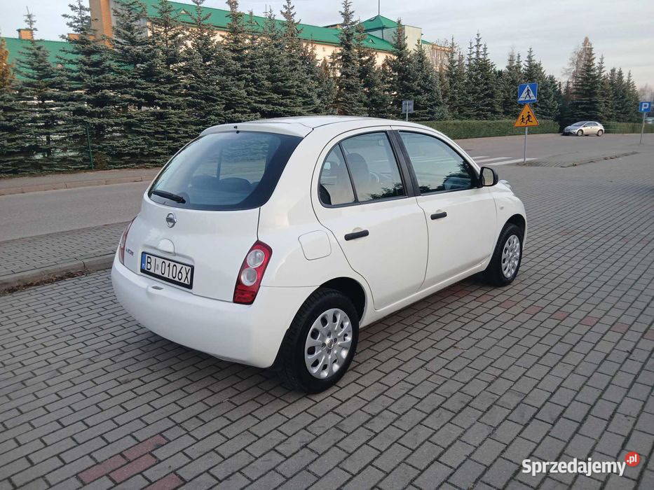 Nissan Micra 2009 biały biały Ciechanowiec