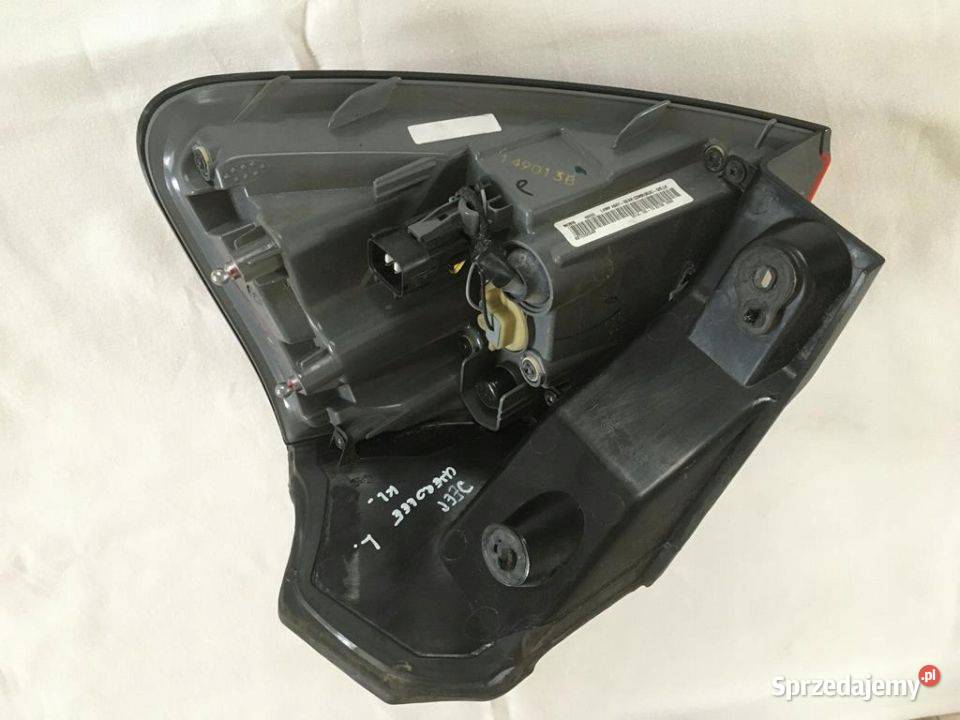 JEEP CHEROKEE KL LAMPA TYLNA LEWA Części samochodowe Motycz
