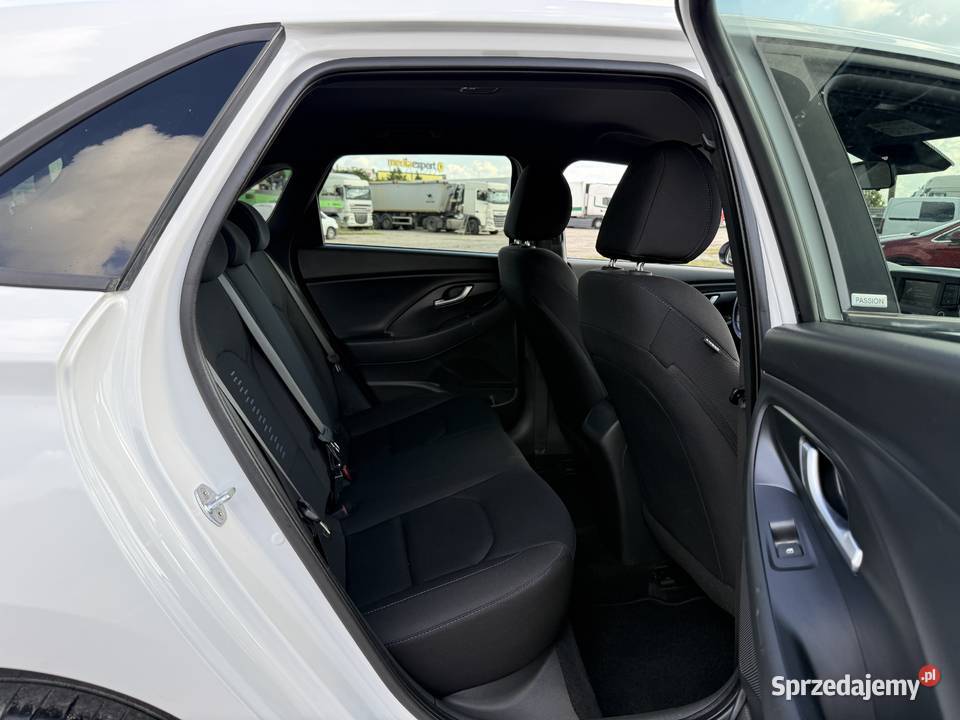 Hyundai i30 14 BENZYNA Klimatyzacja Kamera Ledy system Start-Stop Konin sprzedam
