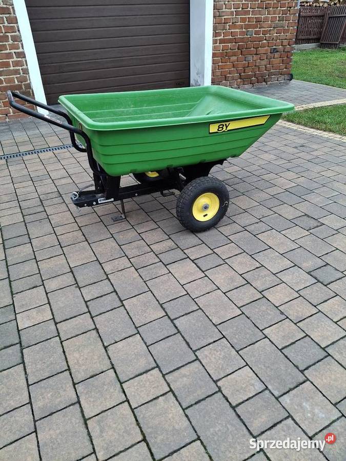 John Deere D130 kosze przyczepka 8Y sprzedam