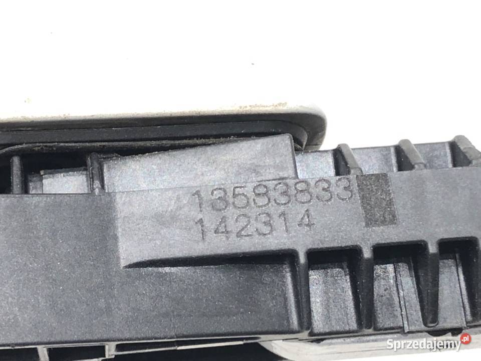 KLAMKA ZEWNĘTRZNA PRAWY TYŁ OPEL ZAFIRA C Karoseria