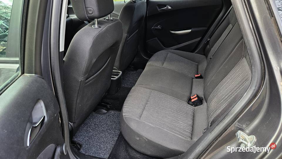 Opel Astra 2012r 14 benzyna zadbany serwisowany Wrocław