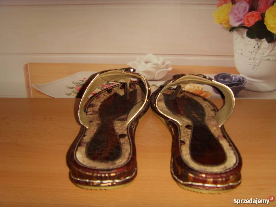 JAPONKI Z OZDOBAMI KLAPKI DAMSKIE SKÓRZANE 39