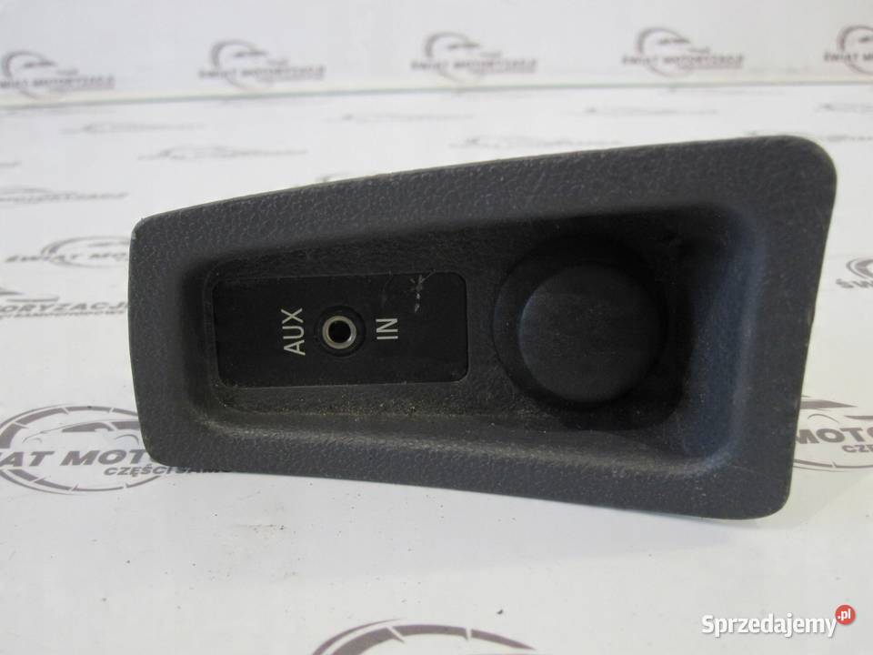 BMW E81 E87 06r gniazdo zapalniczki AUX 930561