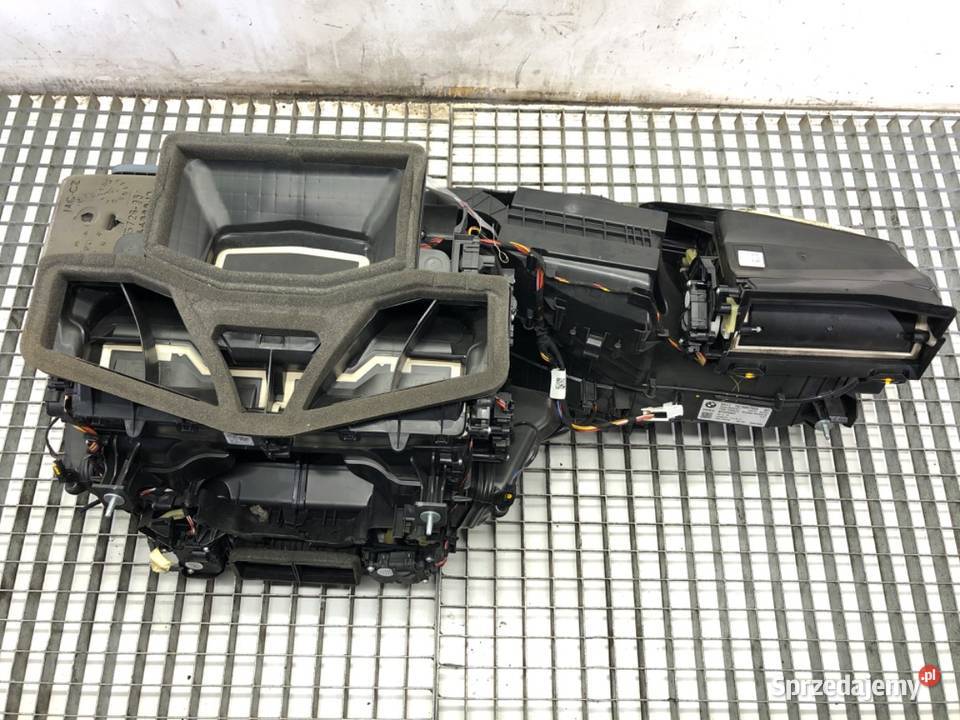 NAGRZEWNICA KOMPLETNA KOMBAJN BMW G30 6997030 osobowe