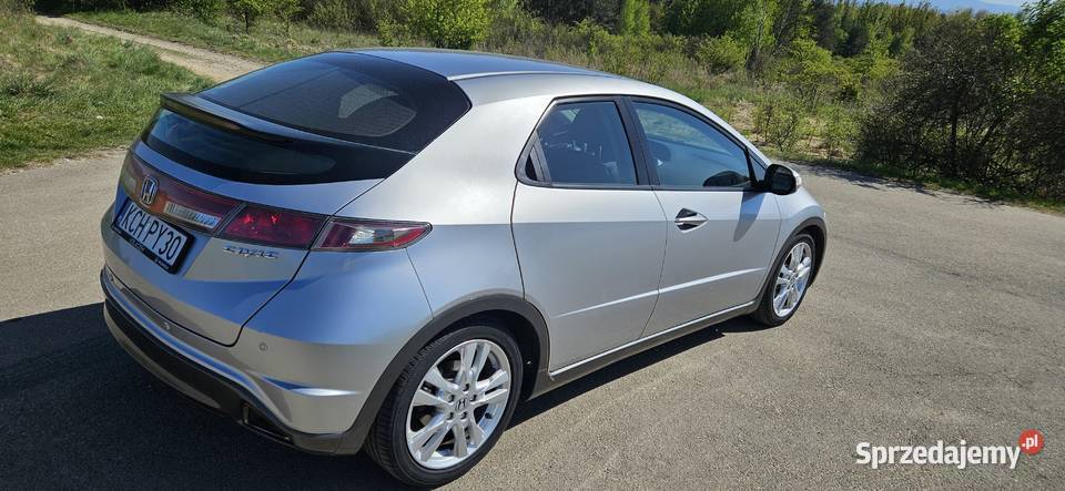 Honda Civic VIII UFO 18