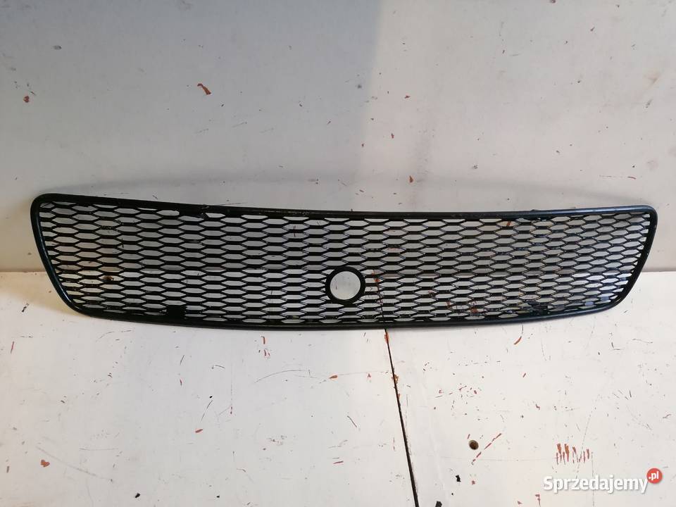 Audi A4 B5 grill atrapa bez logo Karoseria pomorskie Słupsk