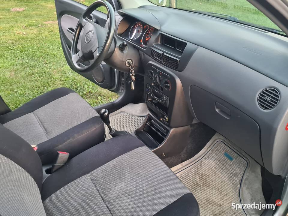 Daihatsu cuore 4 l na 100 Chęciny sprzedam