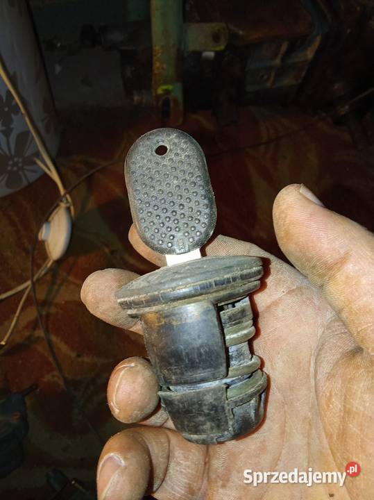 Gaźnik Fiat 126p korek wlewu Elegant zderzaka osobowe warmińsko-mazurskie Elbląg