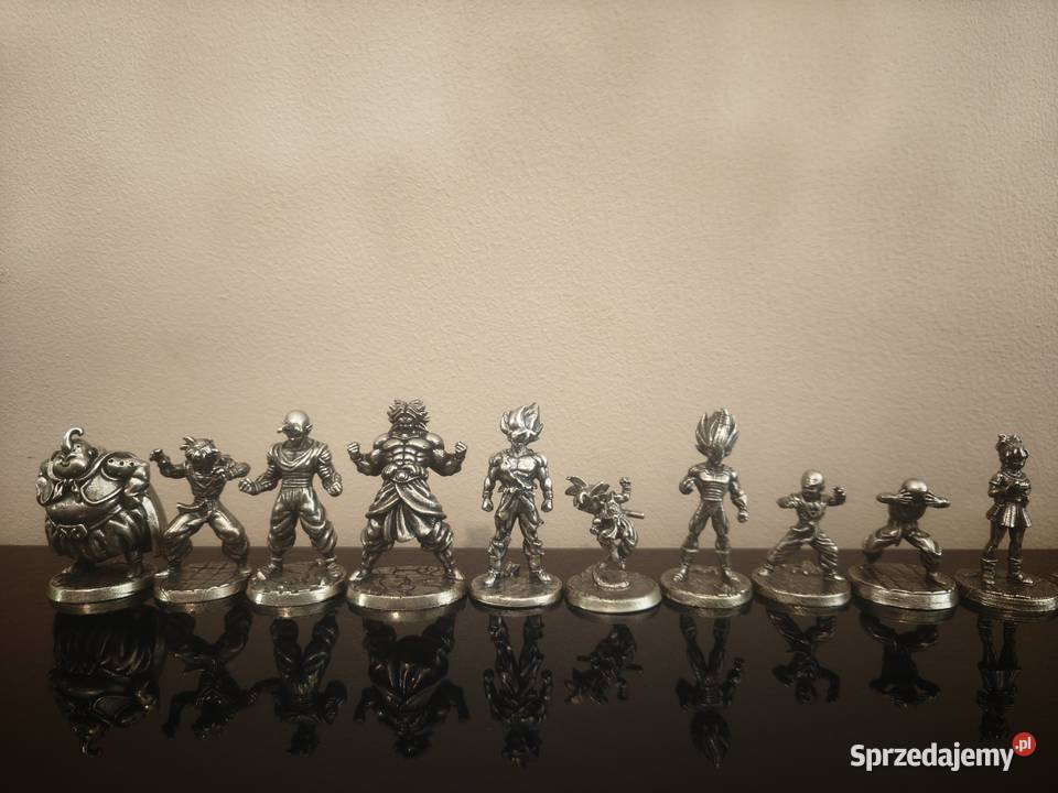 Sprzedam półkę dragon ball z figurkami Ełk