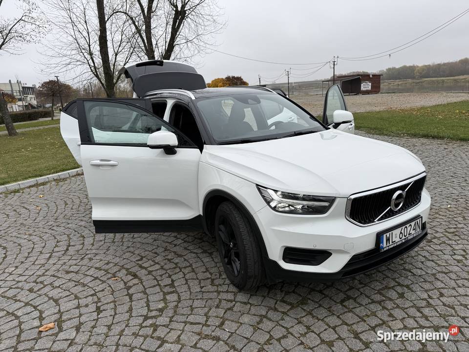Volvo Xc 40 15 t3 model 2020 Faktura VAT 23 Sandomierz
