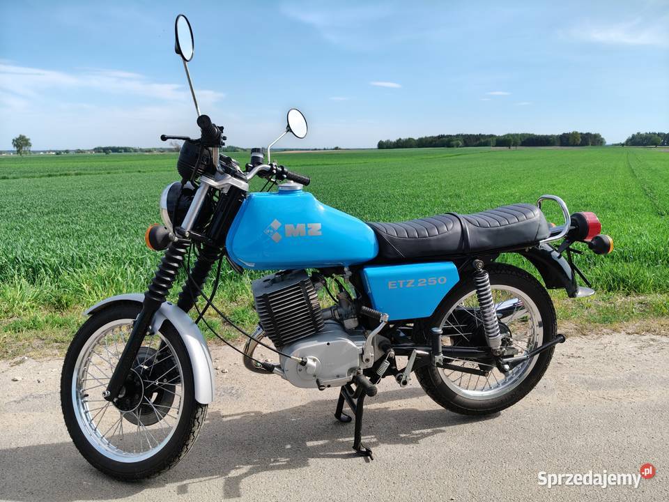 Motocykl MZ ETZ 250 1988 niebieska z dokumentami Pozostałe