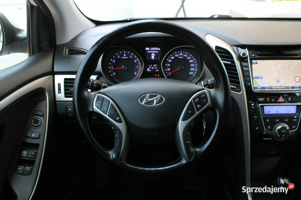 Hyundai i30 BezwypadkowyBogata wersja czujnik parkowania