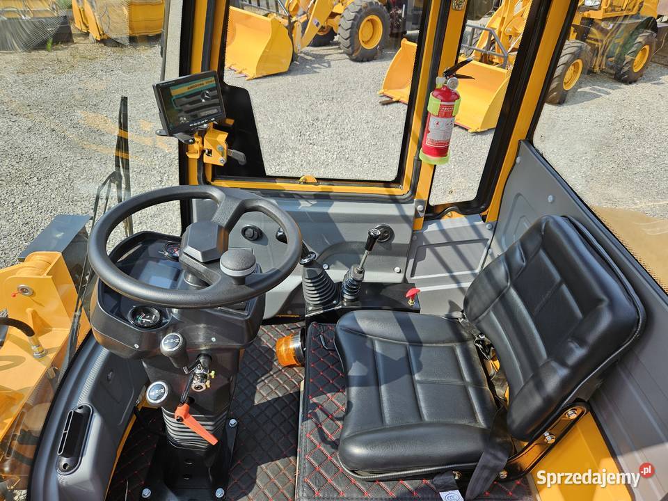 Ładowarka kołowa CTM 610 miniładowarka NOWA na nieuszkodzony Parczew