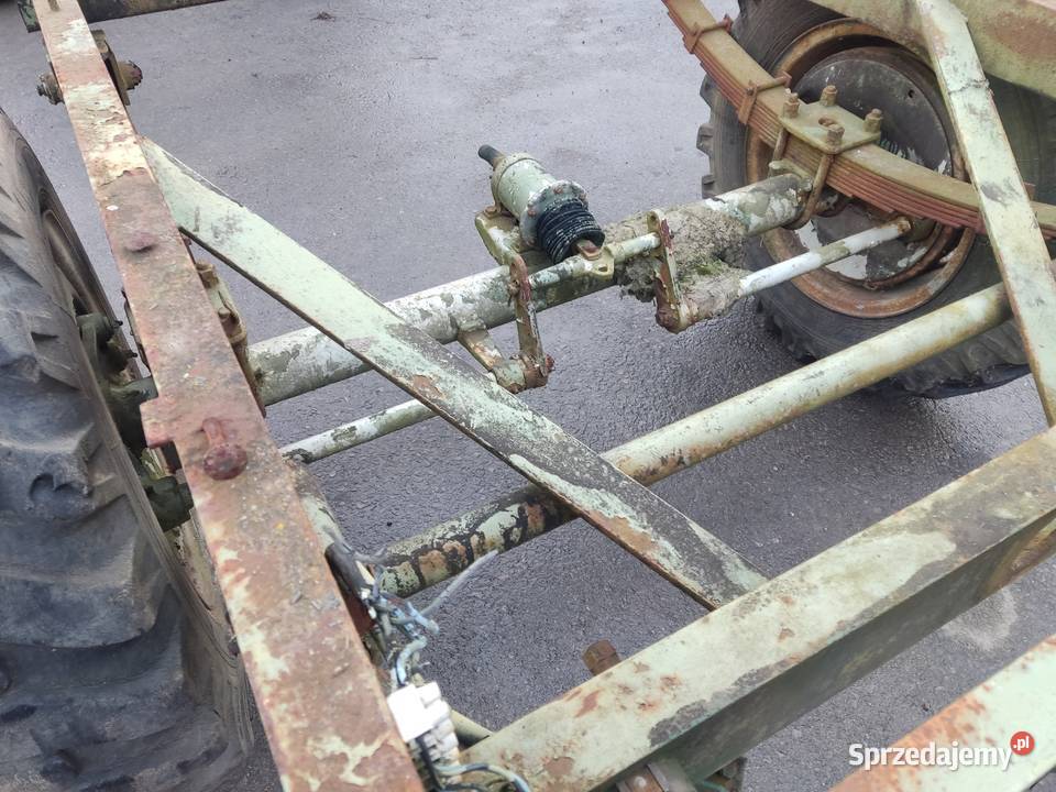 Rama na przyczepę do słomy balotów