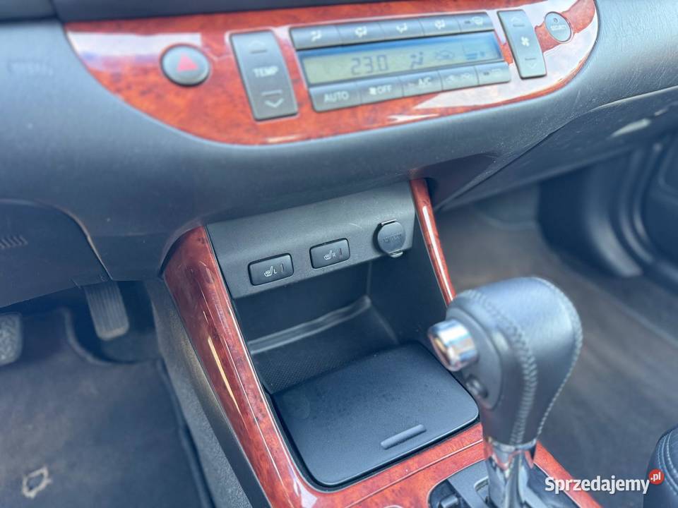 Toyota Camry 2004 AUTOMAT poj 24 benzyna Gaz LPG Sedan / Limuzyna Camry Konin sprzedam