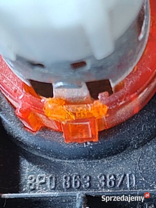GNIAZDO ZAPALNICZKI AUDI A3 8P 8P0863387D Zadąbrowie