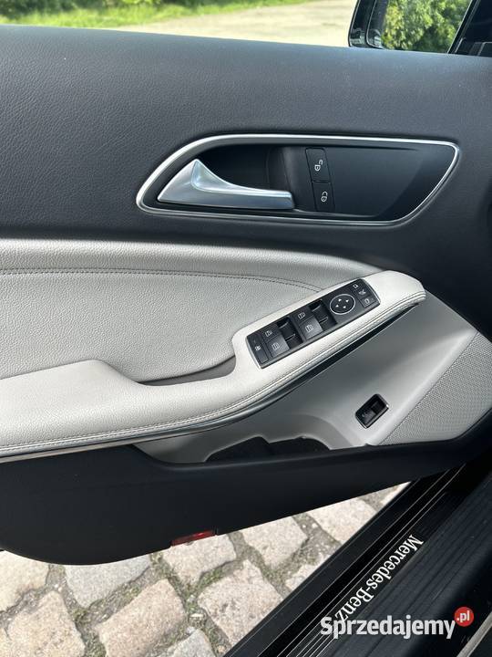 MercedesBenz GLA 180 URBAN 7GDCT Automat kurtyny powietrzne Wrocław sprzedam