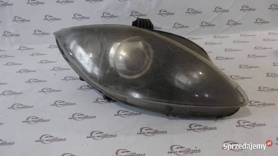 LEON II LIFT 12r lampa prawy przód 5P2941008D