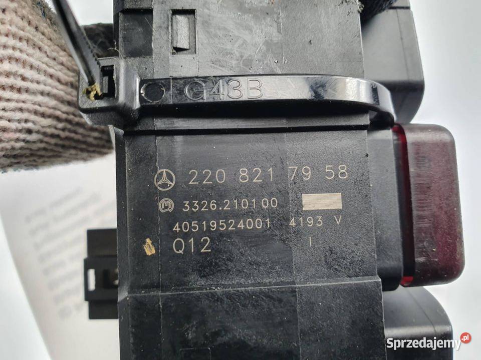 PRZYCISK MERCEDES BENZ SKLASA W220 2208217958 osobowe Lipno