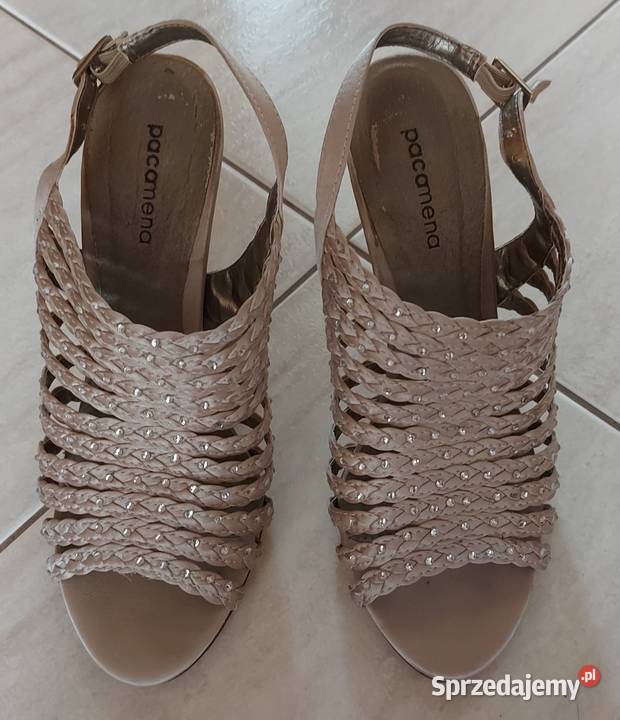 Atłasowe szpilki Ostróda