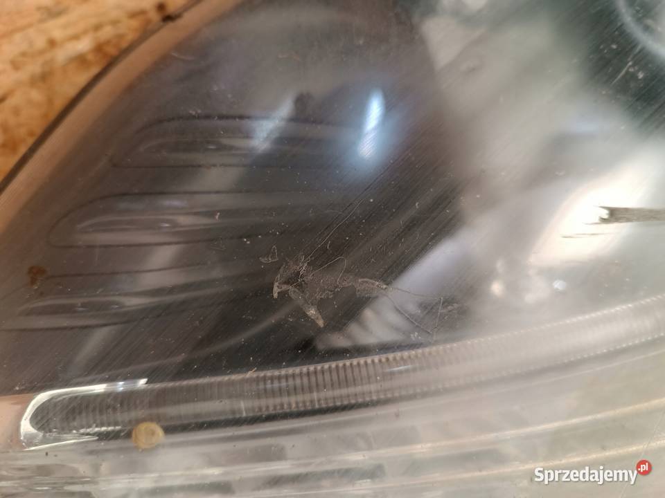 LAMPA PRAWY PRZÓD REFLEKTOR EU A2048200839 Nowy Tomyśl