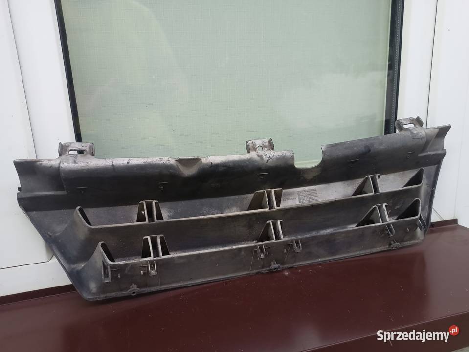 Opel Omega A grill atrapa przednia chłodnicy Sieradz