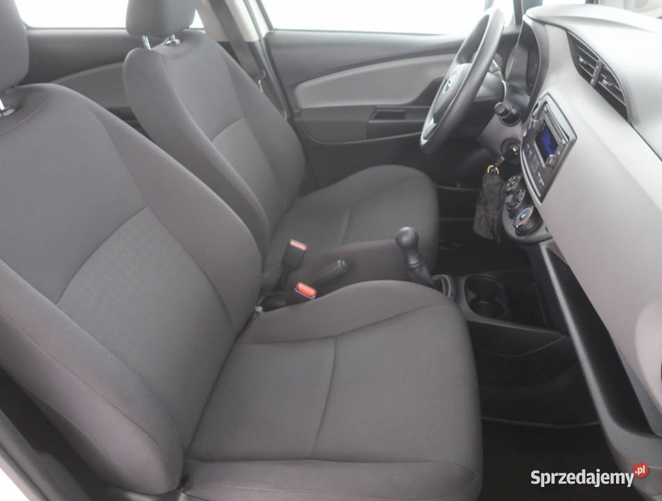 Toyota Yaris 10 VVTi isofix Bielany Wrocławskie