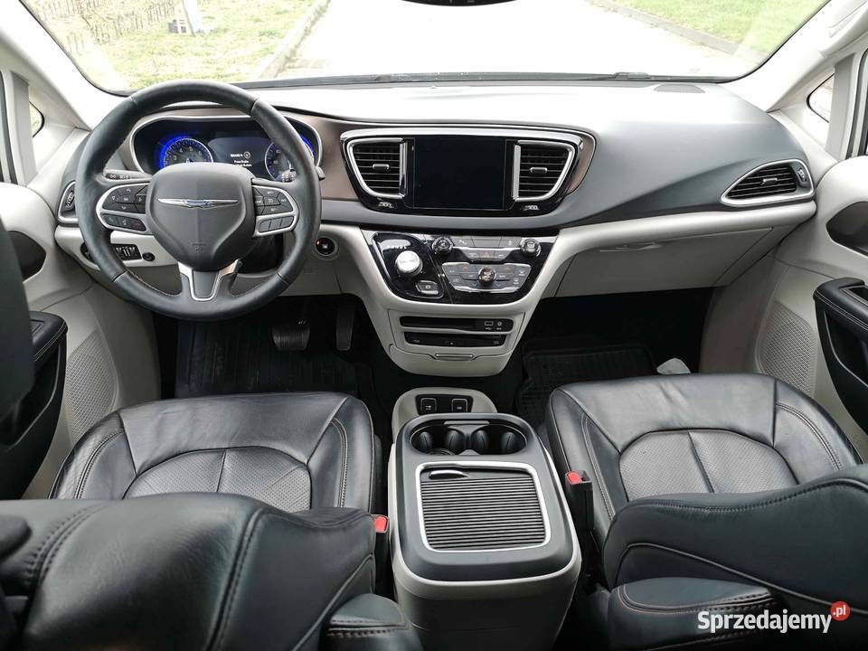Chrysler Pacifica TouringL Plus 8 osobowa wielkopolskie Komorniki