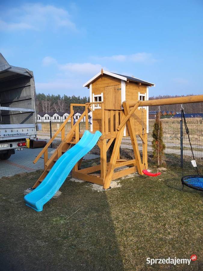 Plac zabaw Krzyś domek dzieci ślizg huśtawki wielkopolskie Poznań