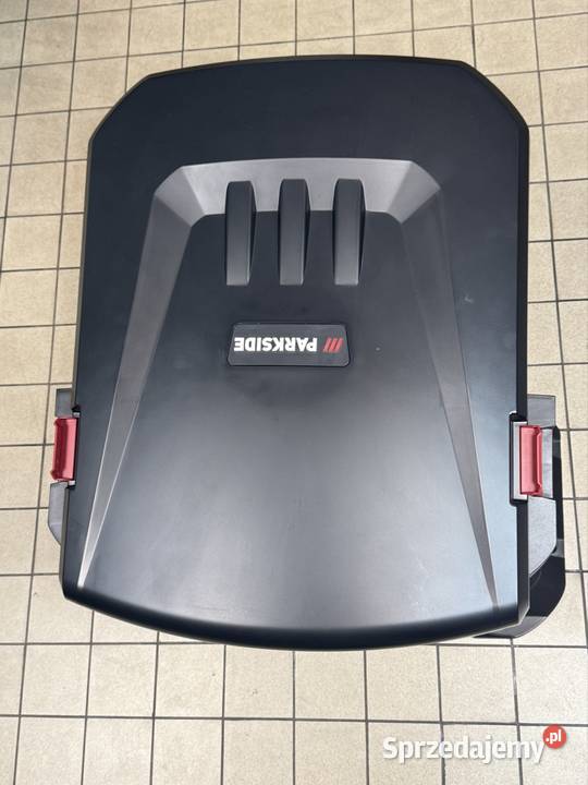 Garaż ma robota koszącego Roboty koszące Słupsk