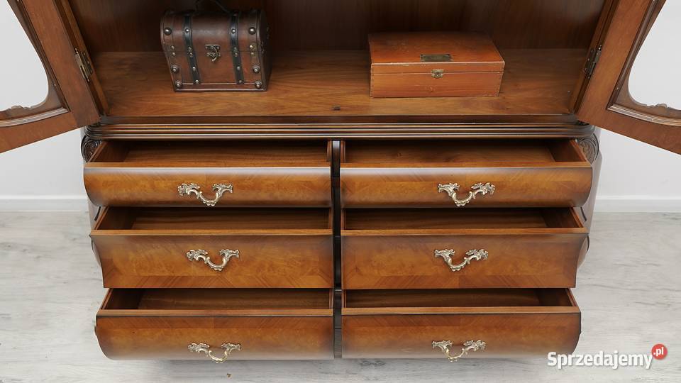 Zabytkowa witryna z lat 70tych w stylu wielkopolskie