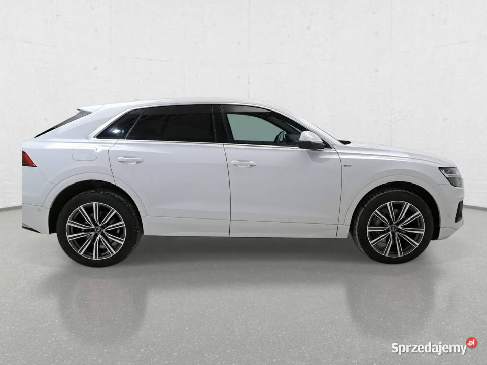 Audi Q8 Komorniki