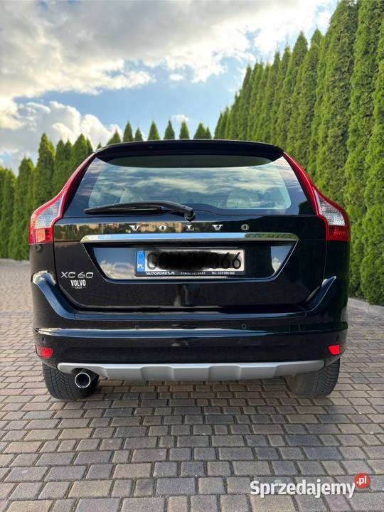 Sprzedam Volvo XC60 wersja Momentum produkcji światła LED Chojnice