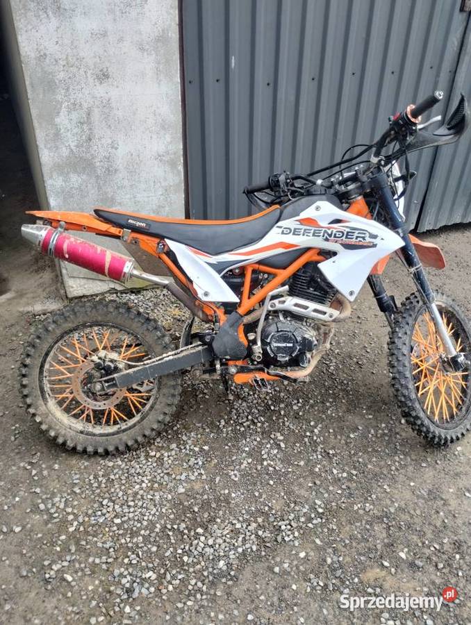 Sprzedam cross defender 150 stan