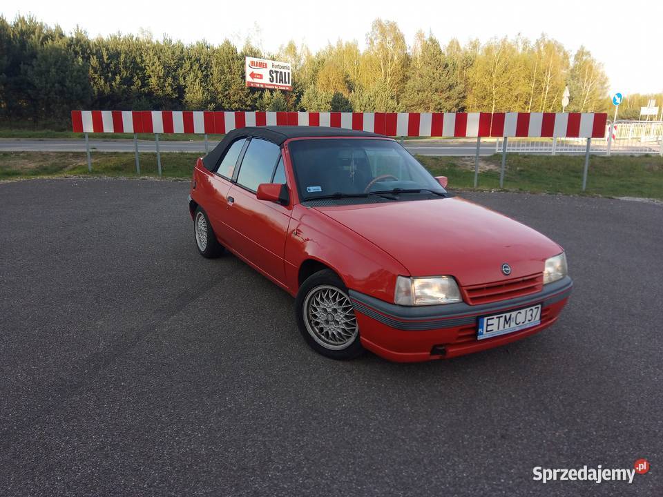 Opel Kadett Bertonne cabrio youngtimer Tomaszów Mazowiecki