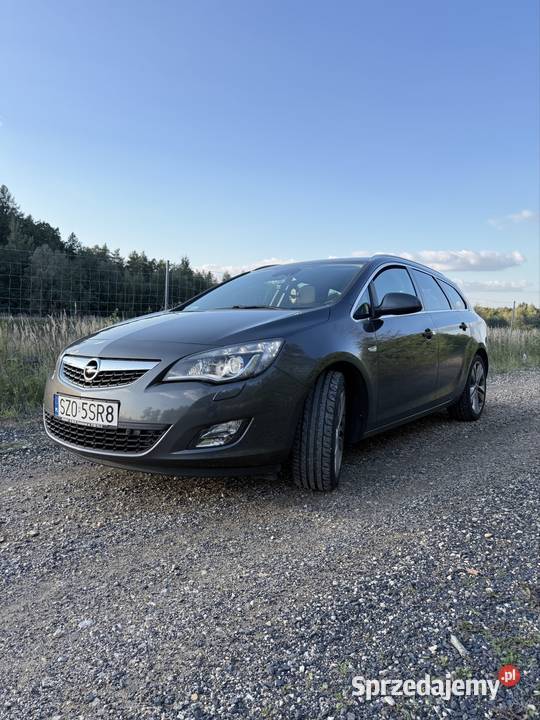 Opel Astra J 14t Benzyna Manual PRYWATNIE Bez podgrzewane fotele Żory