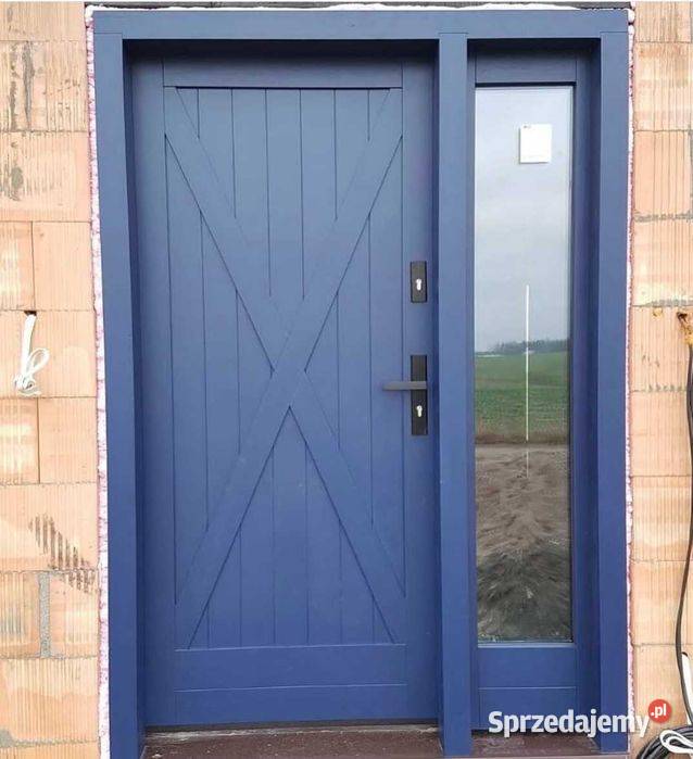 Drzwi drewniane z montażem od PRODUCENTA