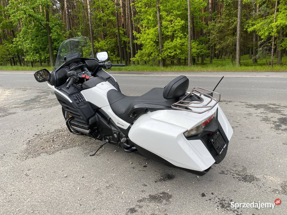 Honda Goldwing GL1800 F6B 2015 Myje